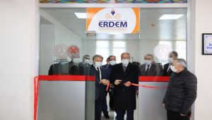 'Uzaktan Eğitim Destek Modülü ve Tekno Oda' etüt salonu açıldı