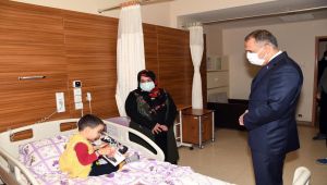 Vali Çuhadar, küçük Yusuf'a sahip çıktı