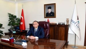 Vali Çuhardar’dan 24 Kasım Öğretmenler Günü mesajı