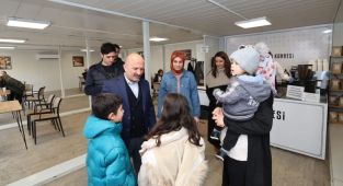 Vali Dr. Osman Varol depremzedelerle buluştu: ‘Birlikte daha güçlüyüz’