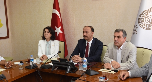 Vali Erin, Jeotermal Projeleri İçin Talimat Verdi