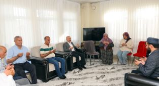 Vali Osman Varol, Şehit Abdulkadir Akıncı’nın ailesini ziyaret etti