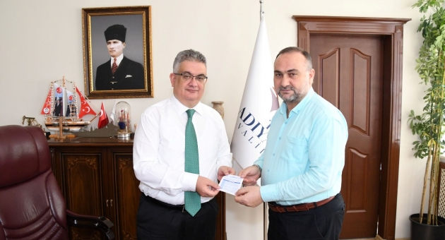 Vali Pekmez’den Türkiye Diyanet Vakfı’na Kurban Bağışı