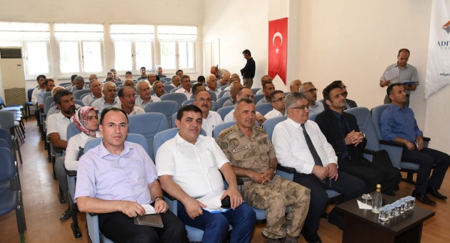 Vali Pekmez, Köy Muhtarlarıyla Bir Araya Geldi