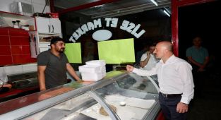 Vali Varol, ayağının tozuyla esnaf ziyaret etti