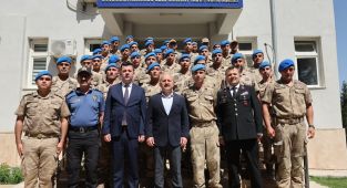 Vali Varol'dan JÖH Taburuna bayram ziyareti