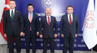 Vali Varol, kaymakamlar onuruna düzenlenen yemeğe katıldı