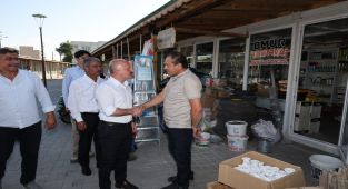 Vali Varol Sincan Çarşı esnafını ziyaret etti