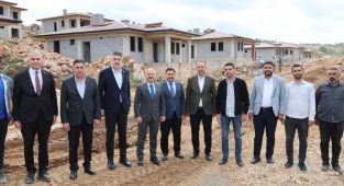Vali Varol Sincik’te bir dizi ziyaretlerde bulundu