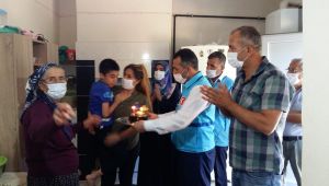 Vefa Sosyal Destek Grubu'ndan otizimli çocuğa doğum günü sürprizi