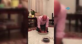 Vekil Tanal, Çiğ Köfte Yoğurarak Başkan Tutdere'ye cevap verdi - Videolu Haber