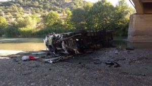 Yakıt yüklü tanker köprüden düştü: 1 yaralı