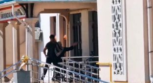Yalova'da YKS'ye 2 dakika geciken 2 genç sınava alındı - Videolu Haber