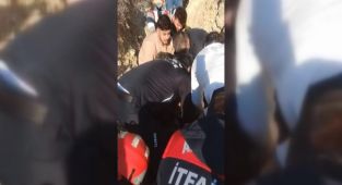 Yamaç paraşütü pilotu yere çakıldı - Videolu Haber