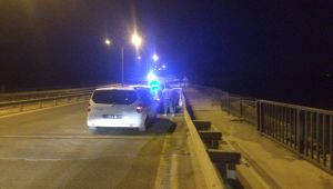 Yaşamına son vermek isteyen genç kızı polis kurtardı