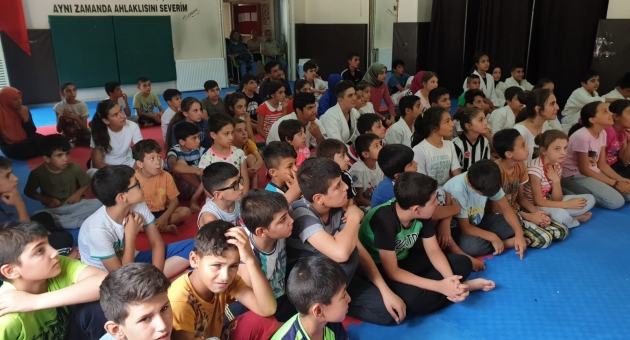 Yaz Spor Okullarına Katılan Sporcu Öğrencilere Trafik Eğitimi Başladı