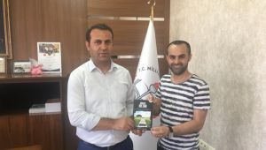Yazar Bayındır'dan Milli Eğitim Müdürü Tunçmen'e ziyaret