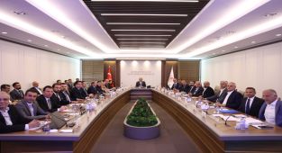 Yeni Kabine'de bakan yardımcıları belli oldu
