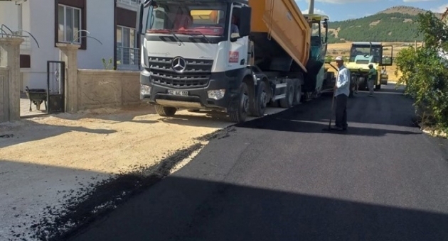 Yeni Mahallede Asfalt Çalışması