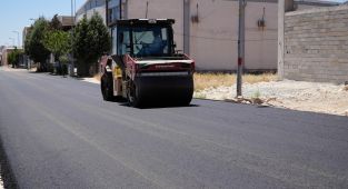 Yeni yollar asfaltlanıyor