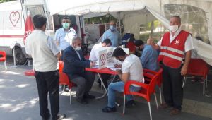 Yeniden Refah Partisi Adıyaman İl Başkanlığı'ndan Kızılay’a kan bağışı