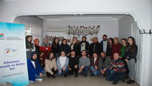 Yeşim Pekmez, GAP Gençlik Ve Kültür Evinde Gençlerle Buluştu