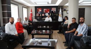 YKS İl Birincisinden Başkan Hallaç’a ziyaret: Kahta’da gurur tablosu