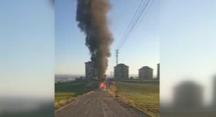 Yolcu dolu şehir içi minibüs alev alev yandı - Videolu Haber
